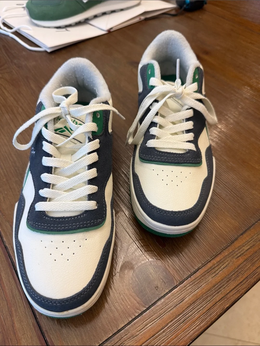 Reebok retro low